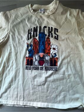 Knicks New York Graphic Short Sleeve Tee - Cream